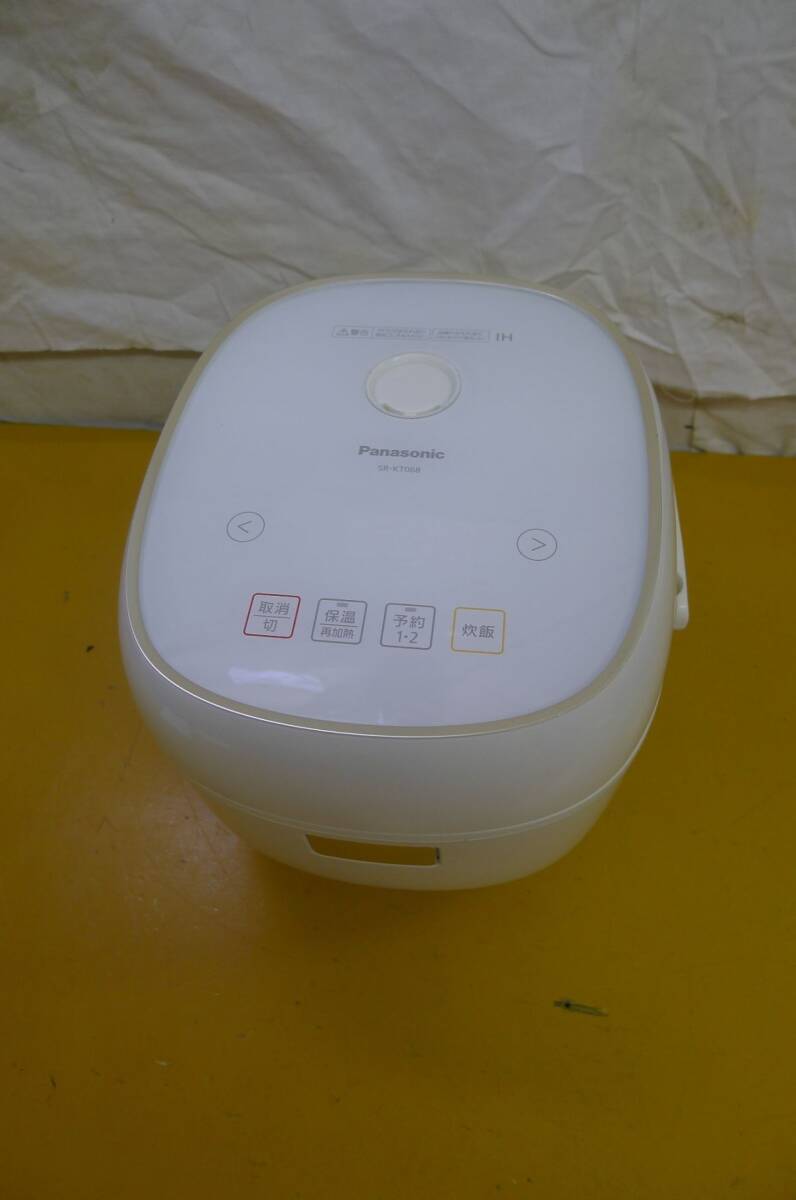 CC1307 Panasonic パナソニック [IHジャー炊飯器 SR-KT068] ホワイト 0.63L 3.5合炊き 2019年製 動作確認済 /80_画像1