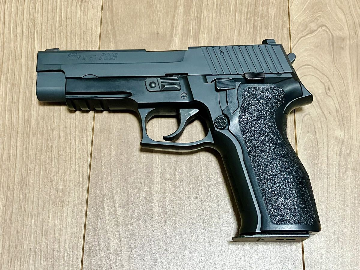 美品！東京マルイ SIG P226E2 ガスブローバックの画像3