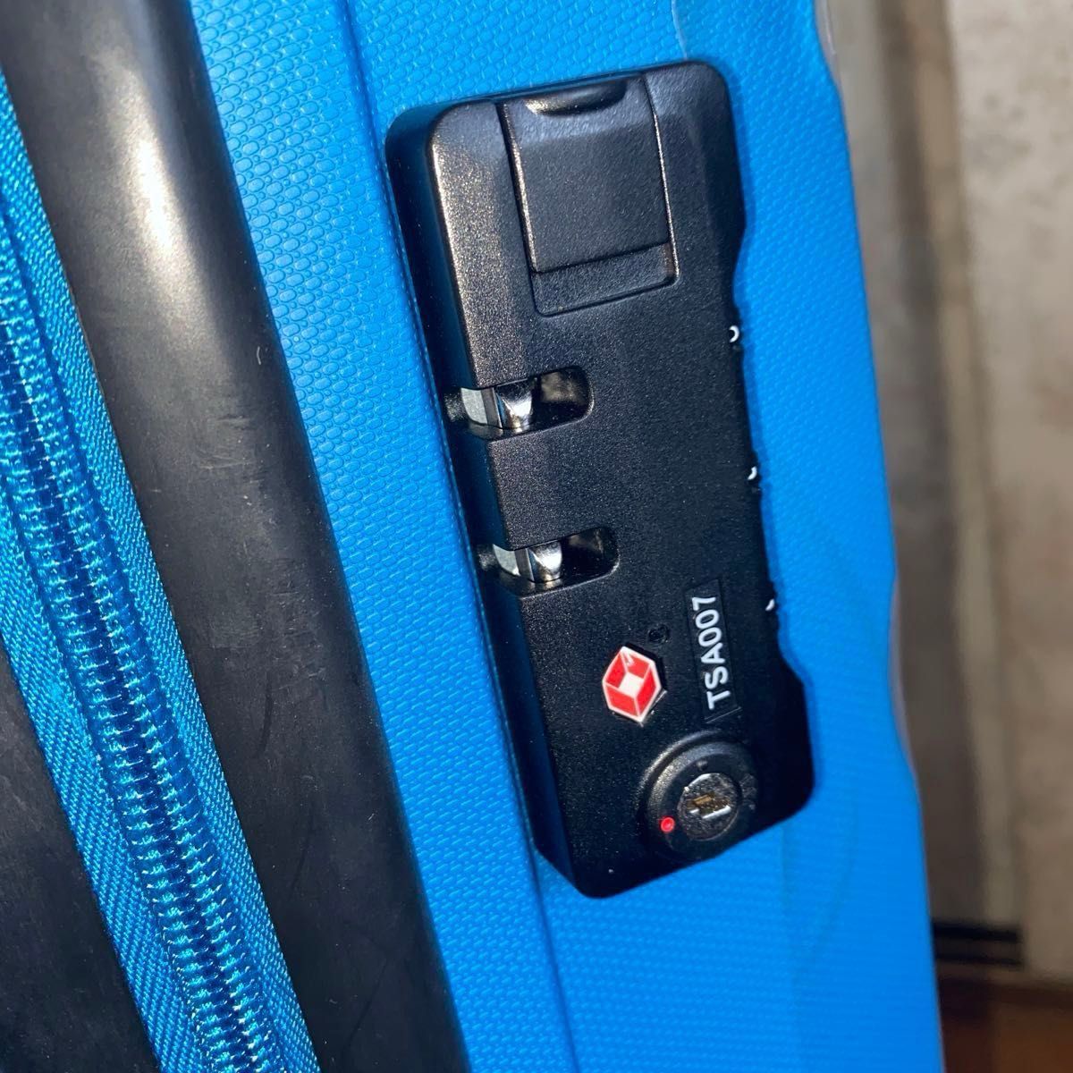 新品　アメリカンツーリスター　スーツケース キャリーバッグ TSAロック　機内持ち込み55cm 