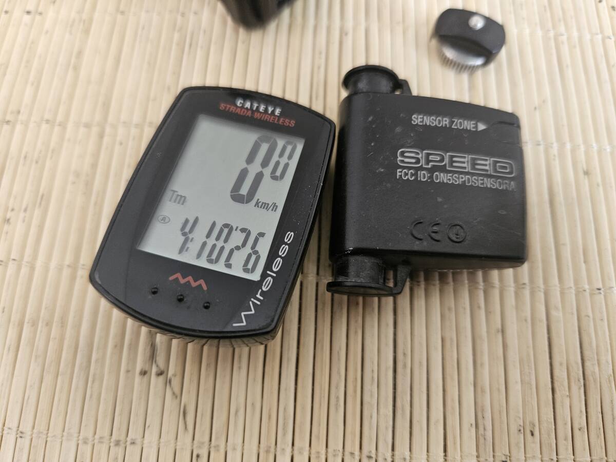 # 1 jpy start outright sales!! # CATEYE STRADA WIRELESS CC-RD300W cat I cycle computer load cross bike postage 370 jpy!!