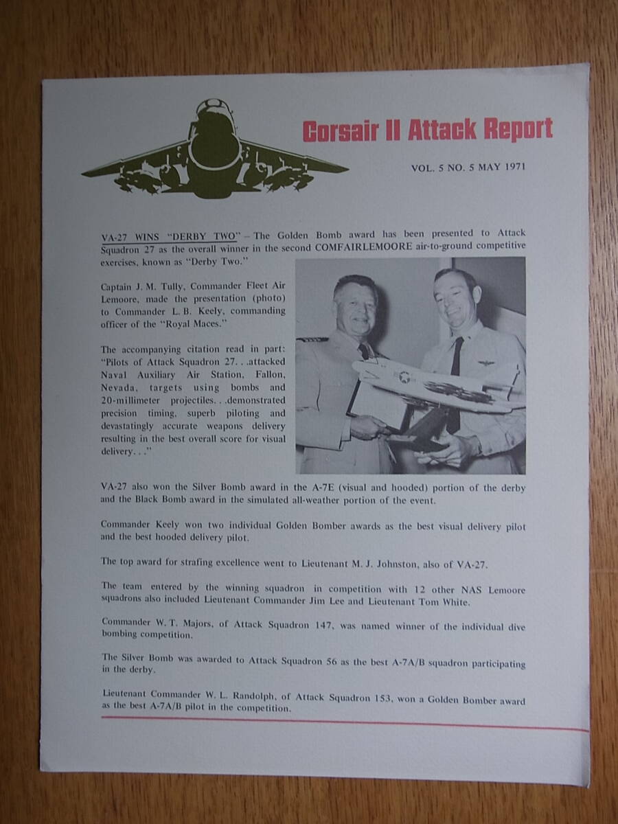 ヴェトナム戦争時代LTVヴォート航空機の広報誌「A-7 Corsair ll Attack Report」1971年5月号の画像1