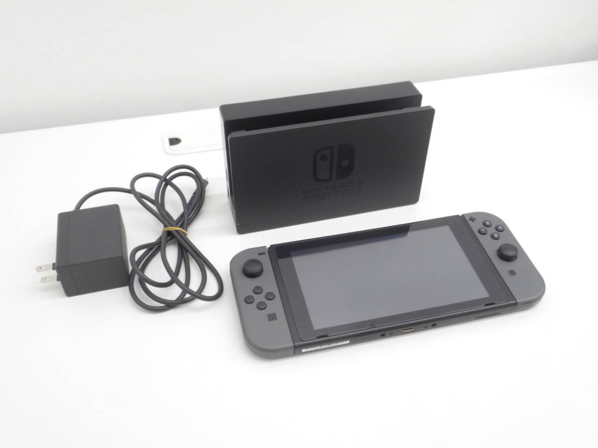 ゲーム祭 ニンテンドースイッチ 本体とアダプター HAC-001 2020 Nintendo Switch グレー 任天堂 稼働品の画像1