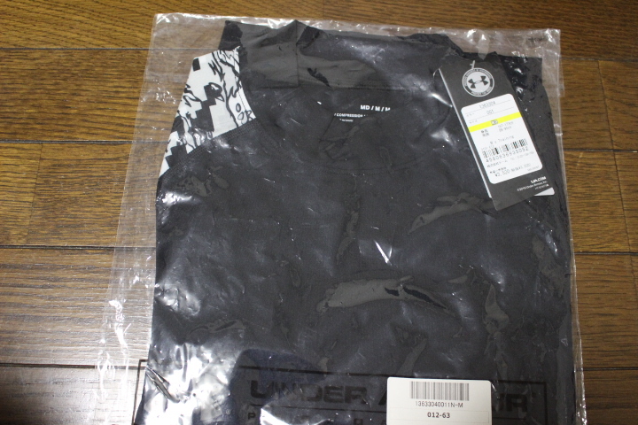 UNDER ARMOUR アンダーアーマー ヒートギア コンプレッションTシャツ MD ブラック 黒 1363304 カモフラ 未使用 新品の画像8