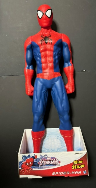 *HASBRO*MARVEL*ULTIMATE SPIDER-MAN*GIANT SIZE 31 -inch *SPIDER-MAN*