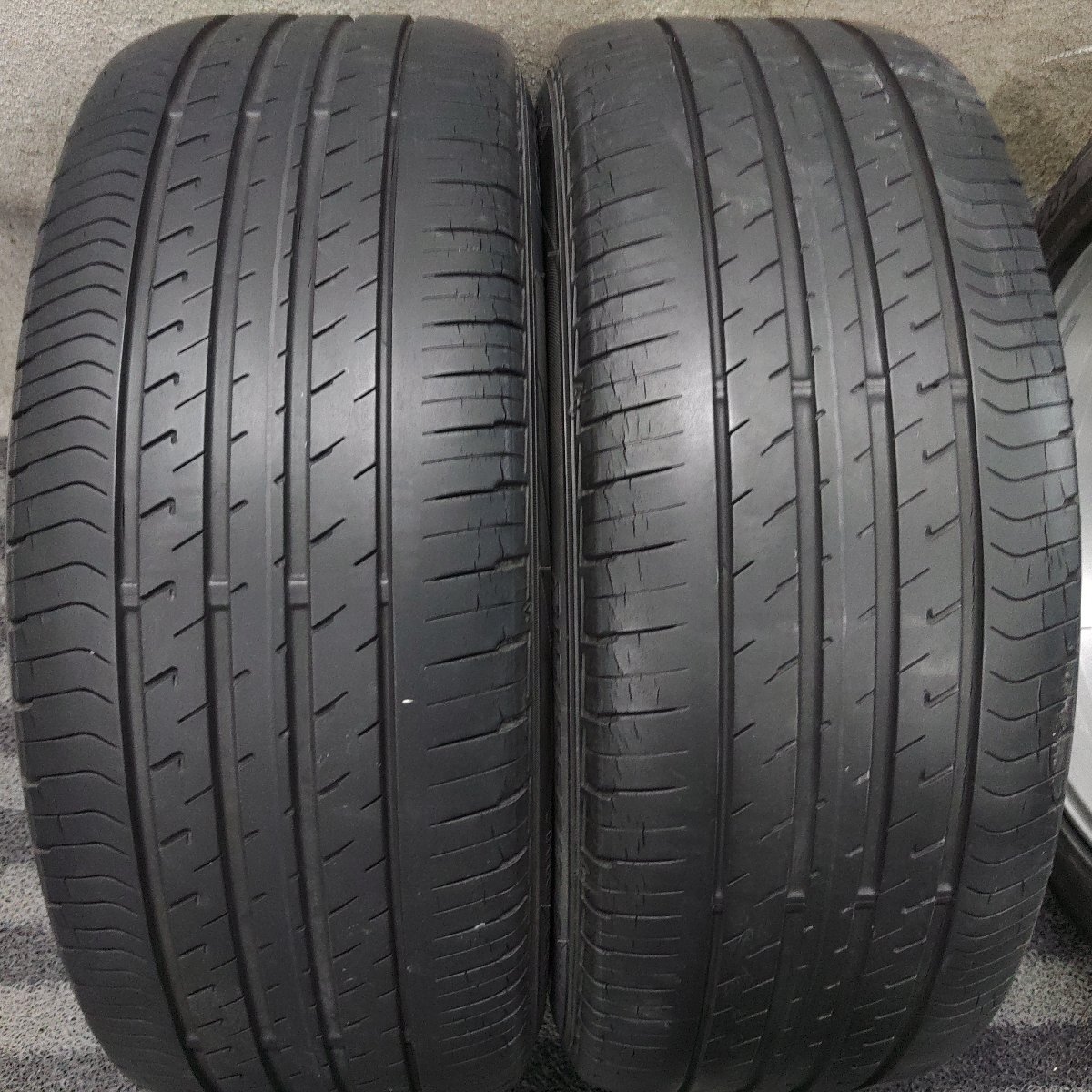 パT8813■215/55R17 DUNLOP VEURO VE303 トヨタ純正 平面座 7J 5H +45 PCD114.3 夏タイヤ★条件付送料無料★クラウン マークX_画像7