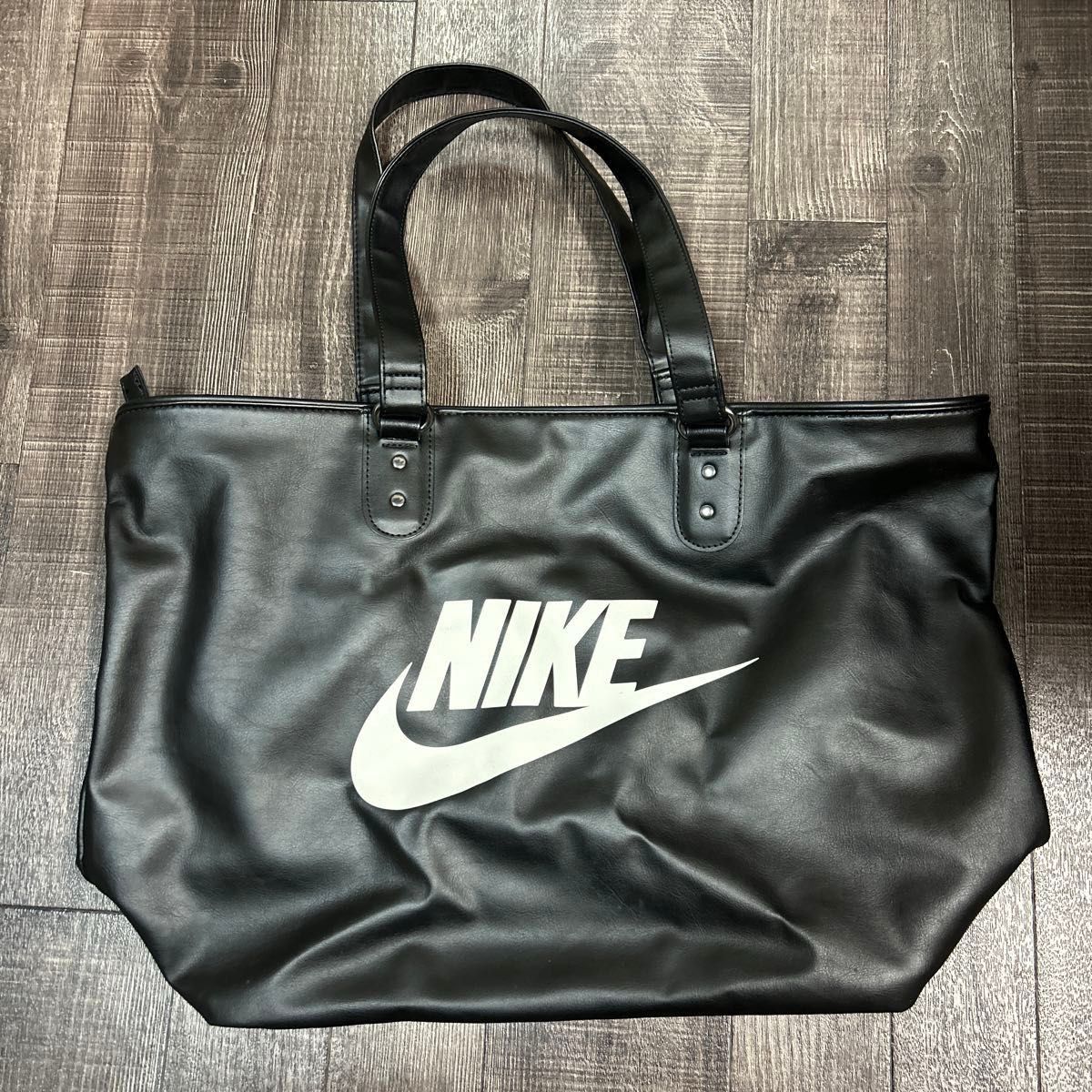 NIKE レザートートバッグ|Yahoo!フリマ(旧PayPayフリマ) NIKE レザートートバッグ|Yahoo!フリマ(旧PayPayフリマ)