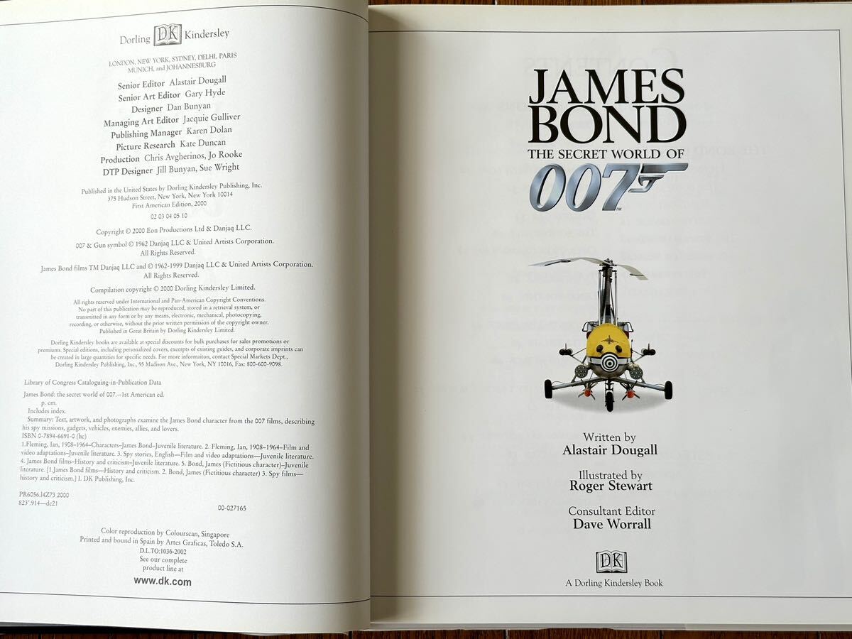 【状態良好】 洋書 DK JAMES BOND THE SECRET WORLD OF 007 ジェームズボンド_画像3