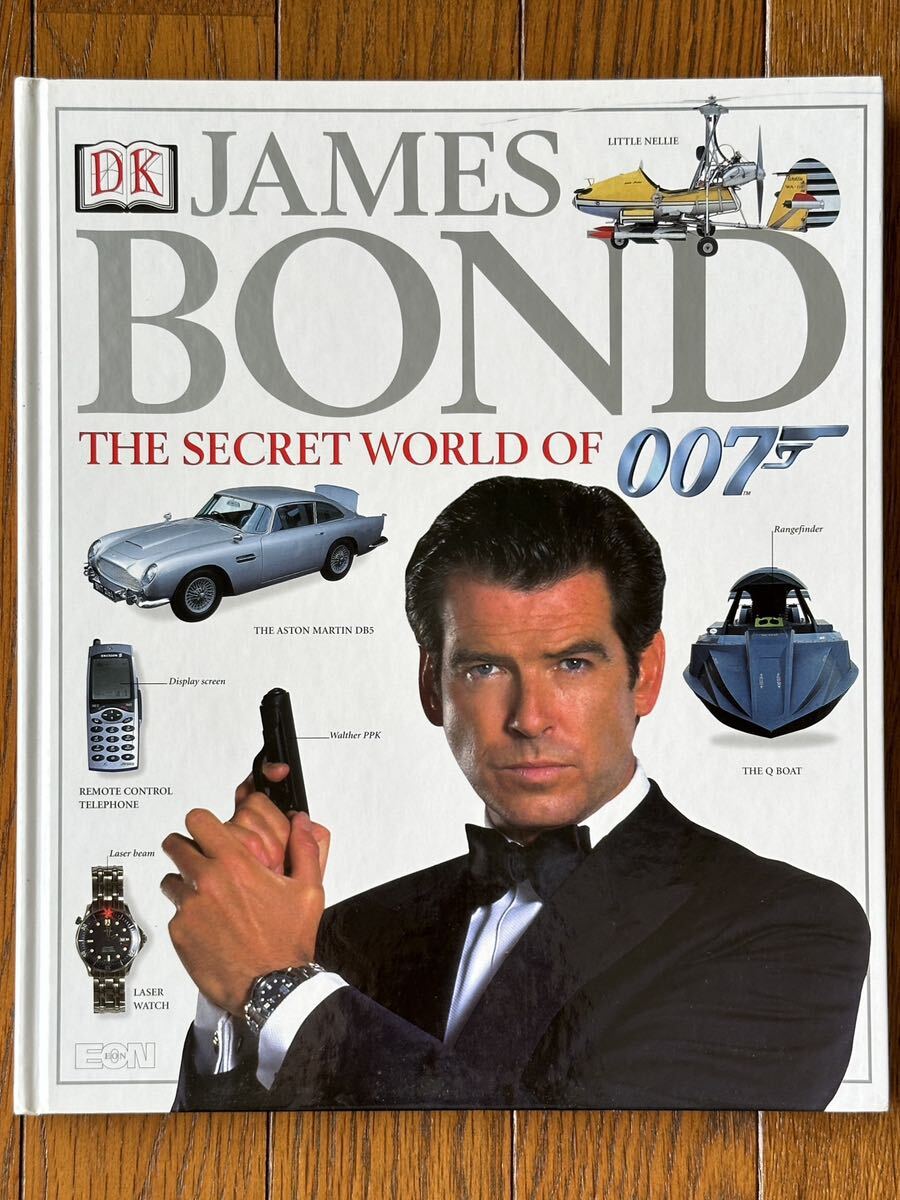 【状態良好】 洋書 DK JAMES BOND THE SECRET WORLD OF 007 ジェームズボンド_画像4