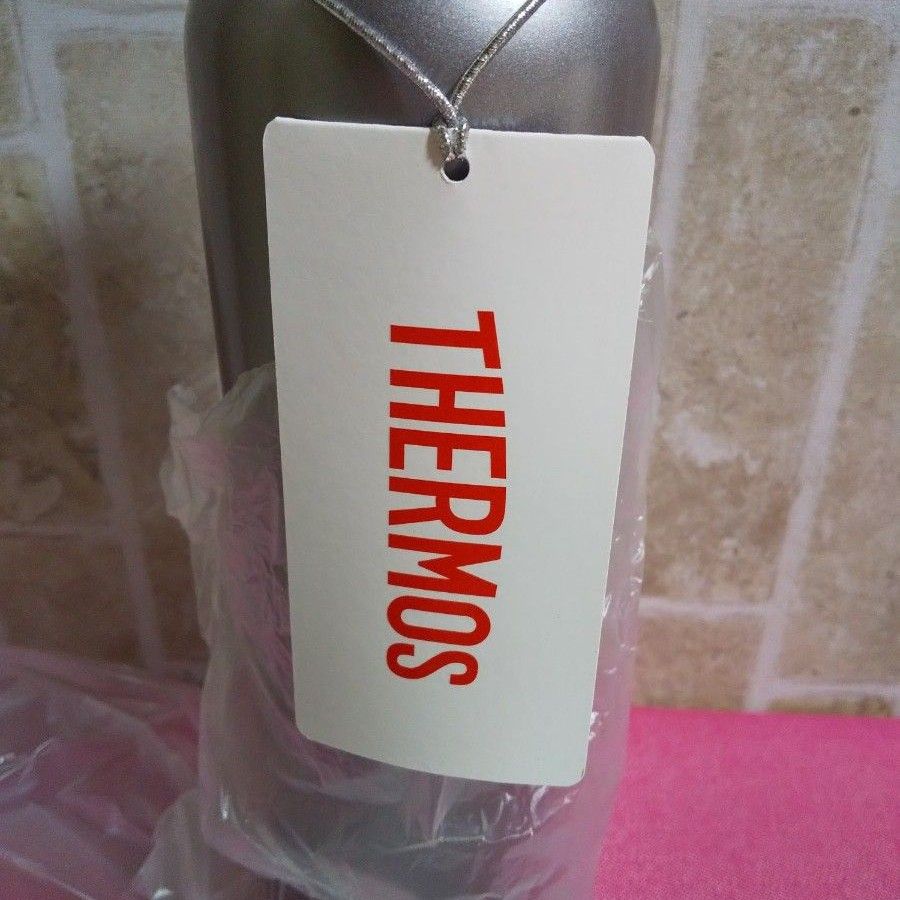 THERMOS　サーモス　保冷炭酸飲料ボトル　保冷専用　0.5L　シルバー　ブラックキャップ　箱なし発送