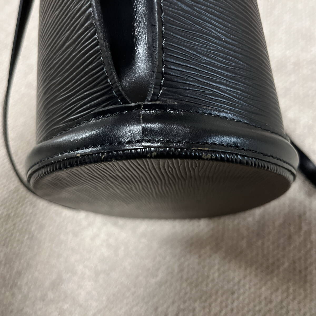 LOUIS VUITTON ルイヴィトン M52272 エピ サンジャック_画像9