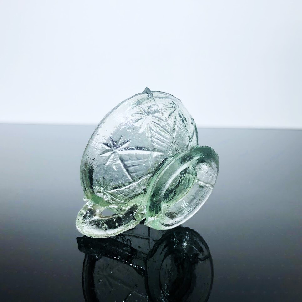 ペロペロ ままごと 淡いアクア色 楓レリーフ ティーカップ 食器 ミニチュア プレスガラス 玩具 検索 おはじき 金平糖 盃 氷コップの画像4