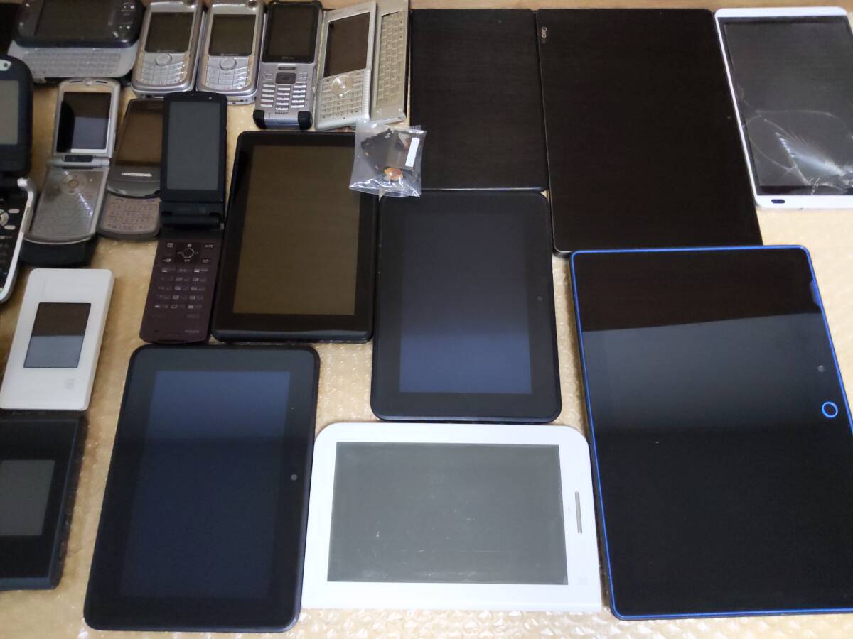 Android スマホ ガラケー 携帯電話 タブレット nexus7 Kindle Fire他 大量 PHS ルーター含む まとめ 部品取 ジャンク 約5.6kg 送料無料の画像7