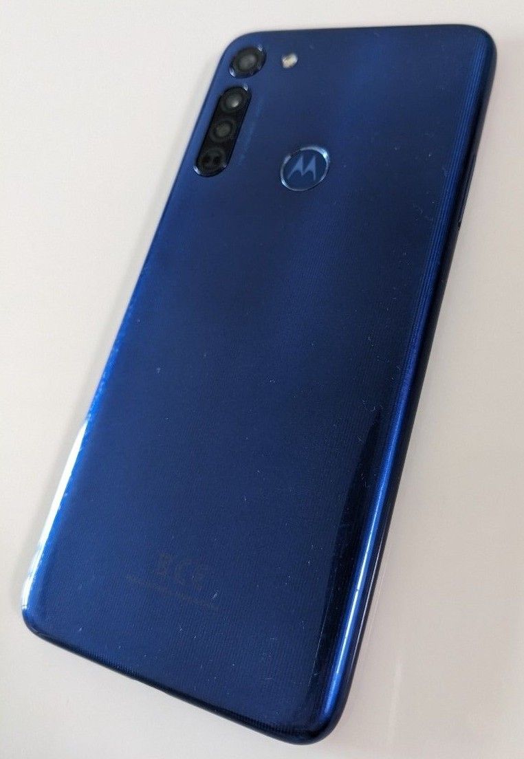 moto g8 (XT2045-6) 中古品