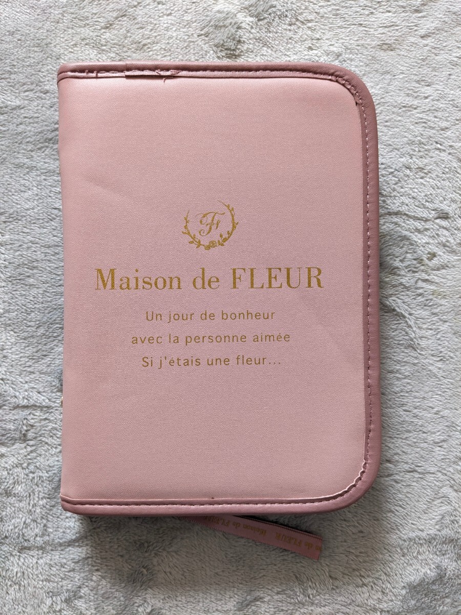 【新品未使用】Maison de FLEUR BOOK マルチケース付き PINK ピンク マルチケースセット 推しアクスタ入れ_画像4