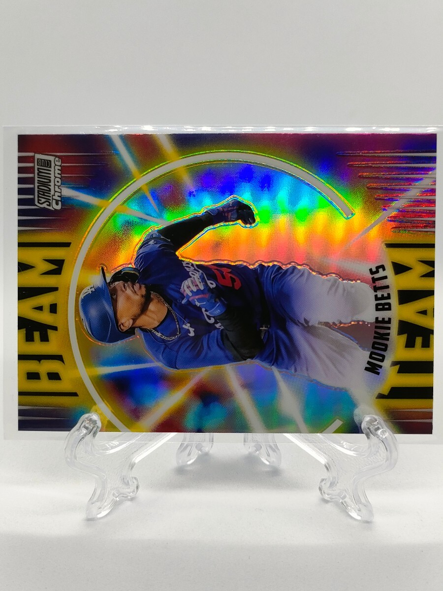 【インサート】ムーキー・ベッツ - 2022 Topps Stadium Club Chrome #BT-24 ～大谷翔平選手とドジャースで最強MVPトリオを形成～の画像2