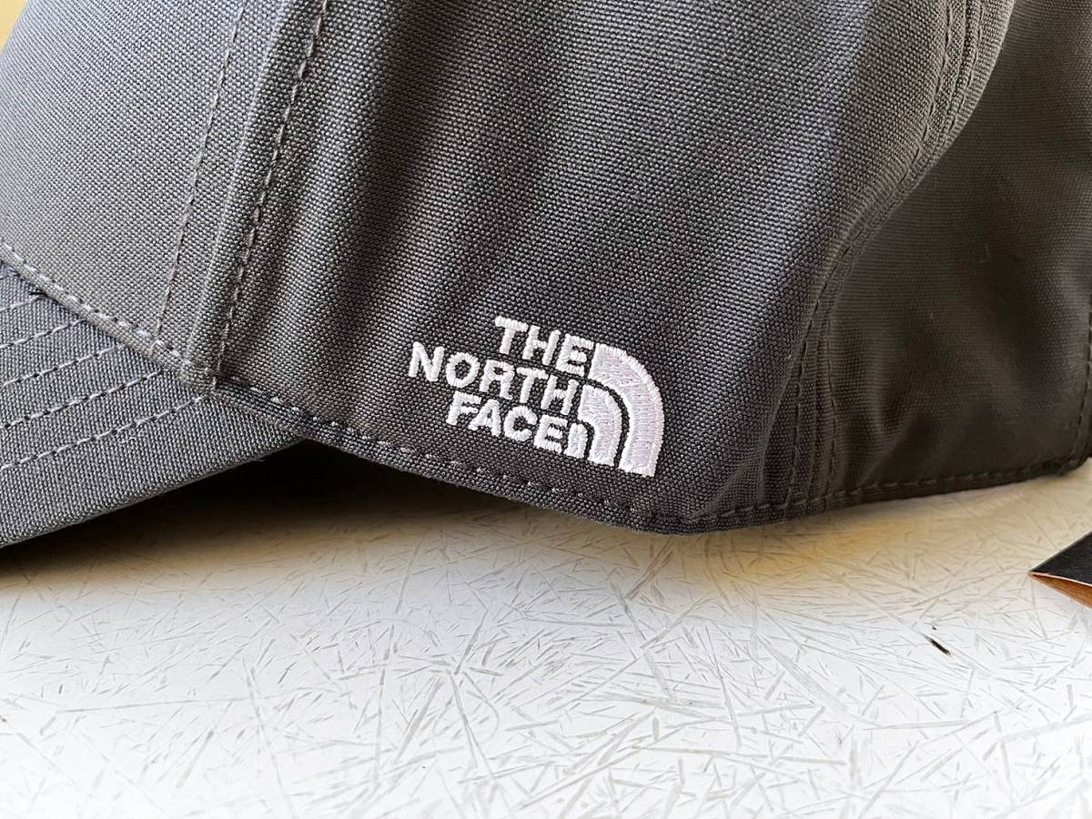 USA限定 新品・正規品 日本未発売 The North Face ノースフェイス ロゴ刺繍キャップ 帽子 男女兼用 アジャスター調節可能 D.グレーの画像3