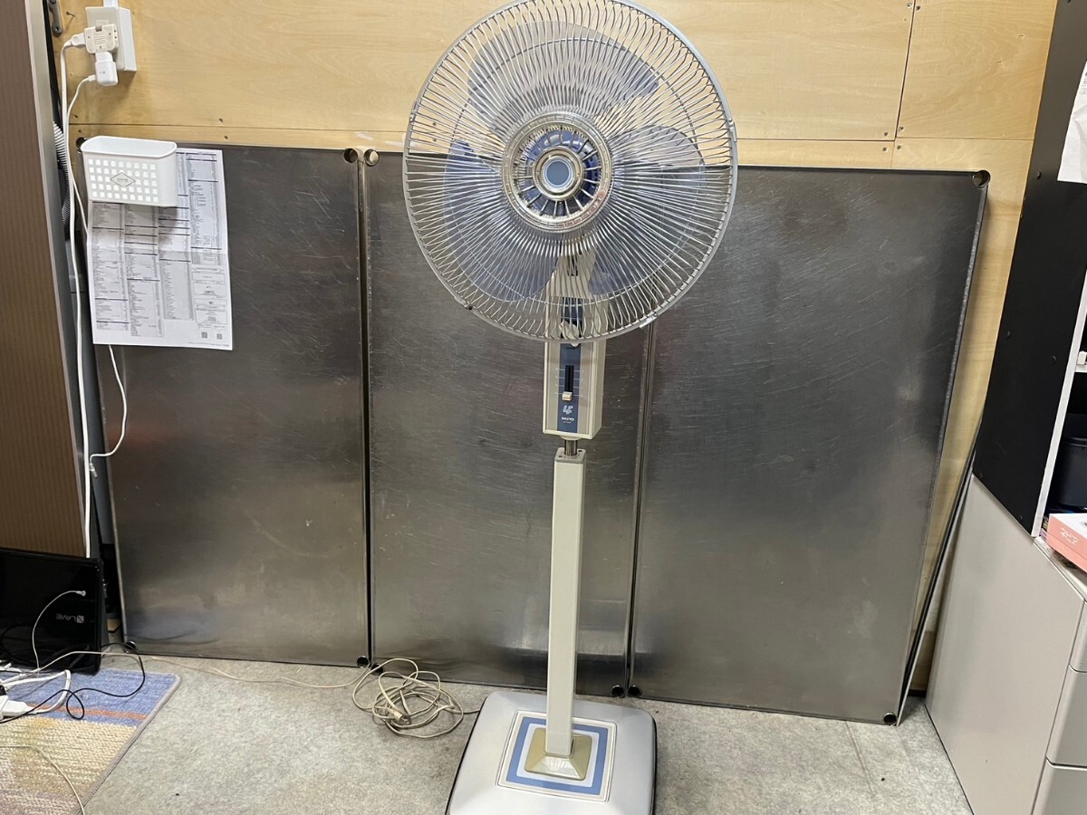 Yahoo!オークション - 昭和レトロ SANYO 洋間扇 Type EF-40AF Yahoo!オークション - 昭和レトロ SANYO 洋間扇 Type EF-40AF