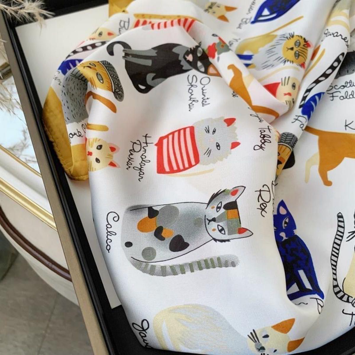 スカーフ ショール ねこ柄 マルチ プレゼント 多機能 デザインファッション小物 ストール ホワイト 猫まみれ