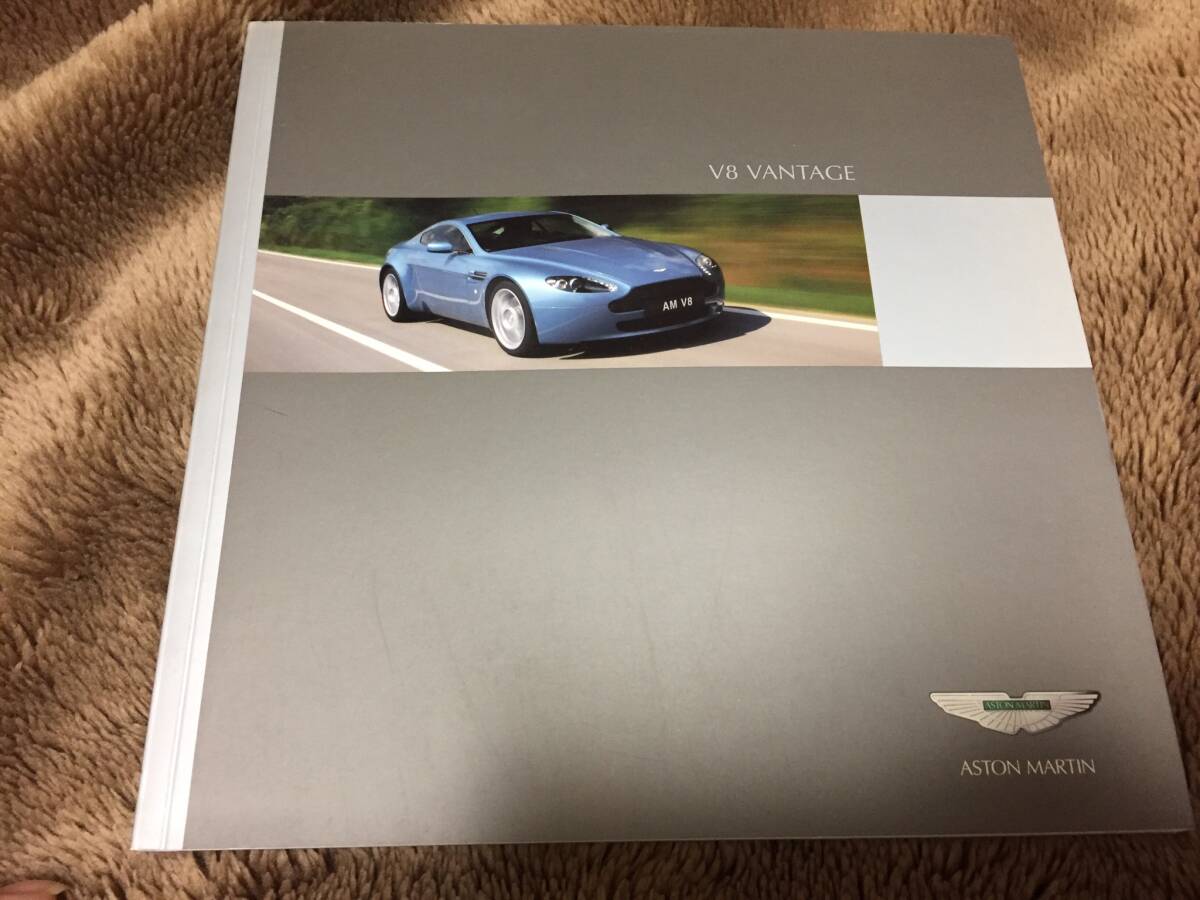 【Неиспользованная подлинная японская версия】Aston Martin V8 Vantage Book Catalog Aston Martin VANTAGE Aston Martin