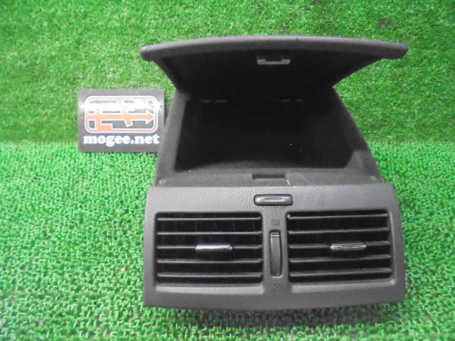 5FD1598 HD4-2)) Toyota Ipsum ACM21W latter term type 240S original center air conditioner louver 