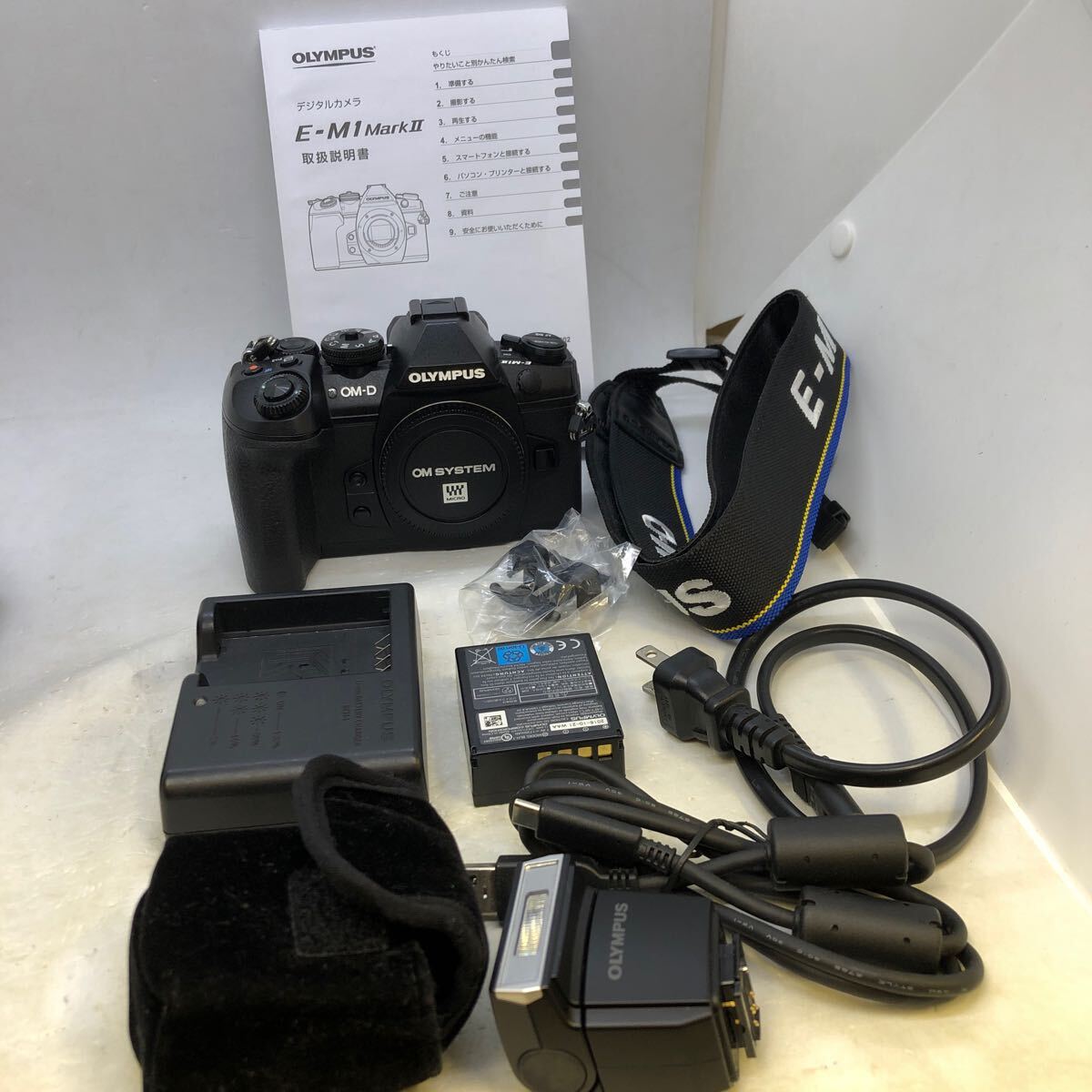 ★美品★安心動作保証付き★ オリンパス OLYMPUS ミラーレス一眼カメラ OM-D E-M1 MarkII ボディー 1円〜