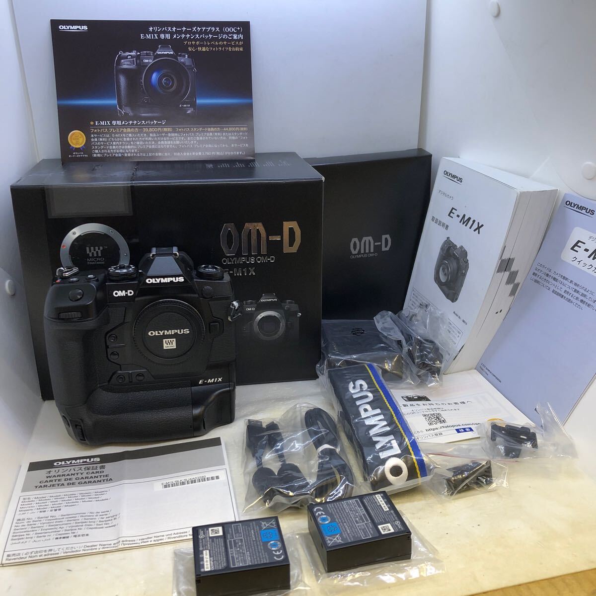 ★極上品・ほぼ新品★ OLYMPUS OM-D E-M1X ボディ ☆ショット回数419回☆ 1円〜