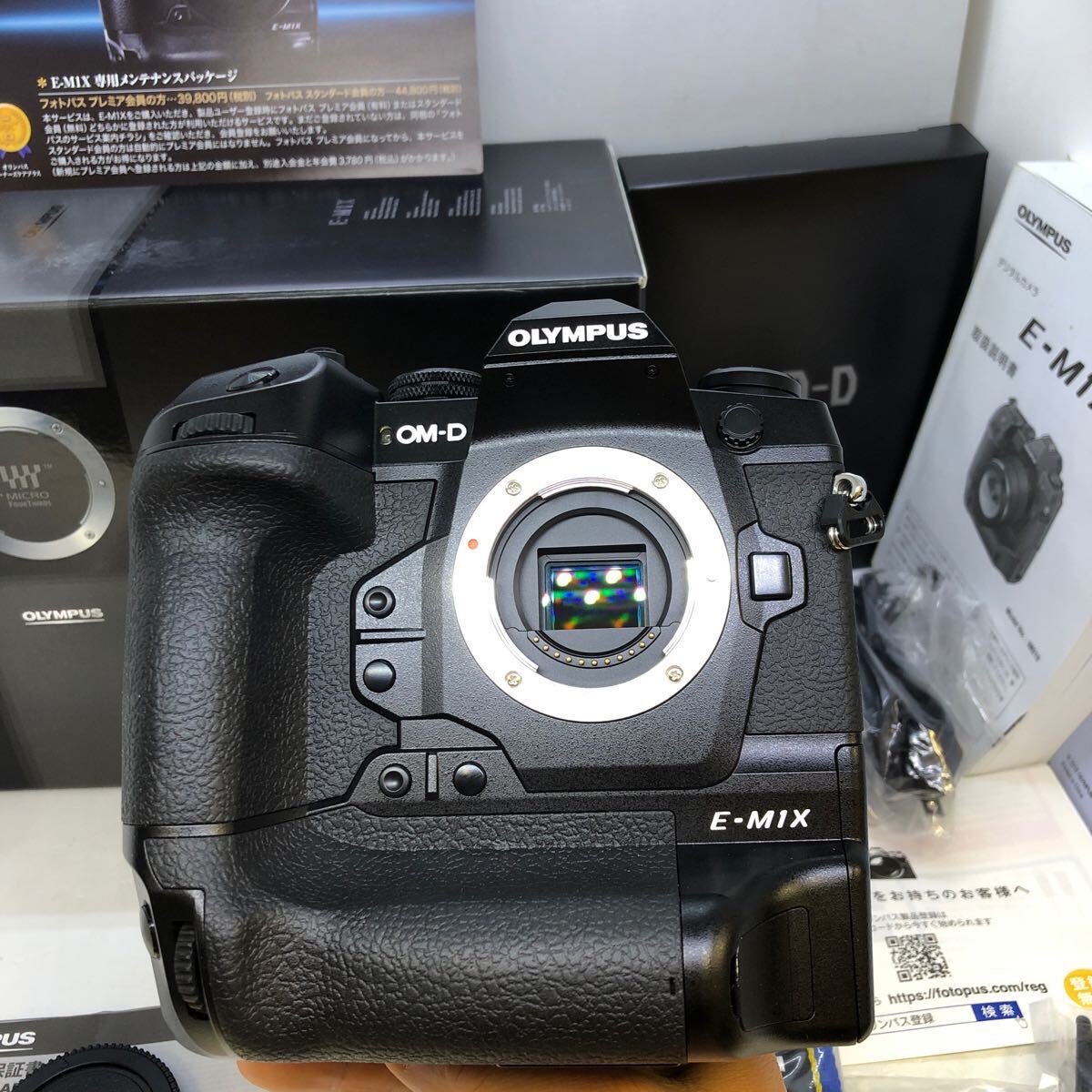 ★極上品・ほぼ新品★ OLYMPUS OM-D E-M1X ボディ ☆ショット回数419回☆ 1円〜