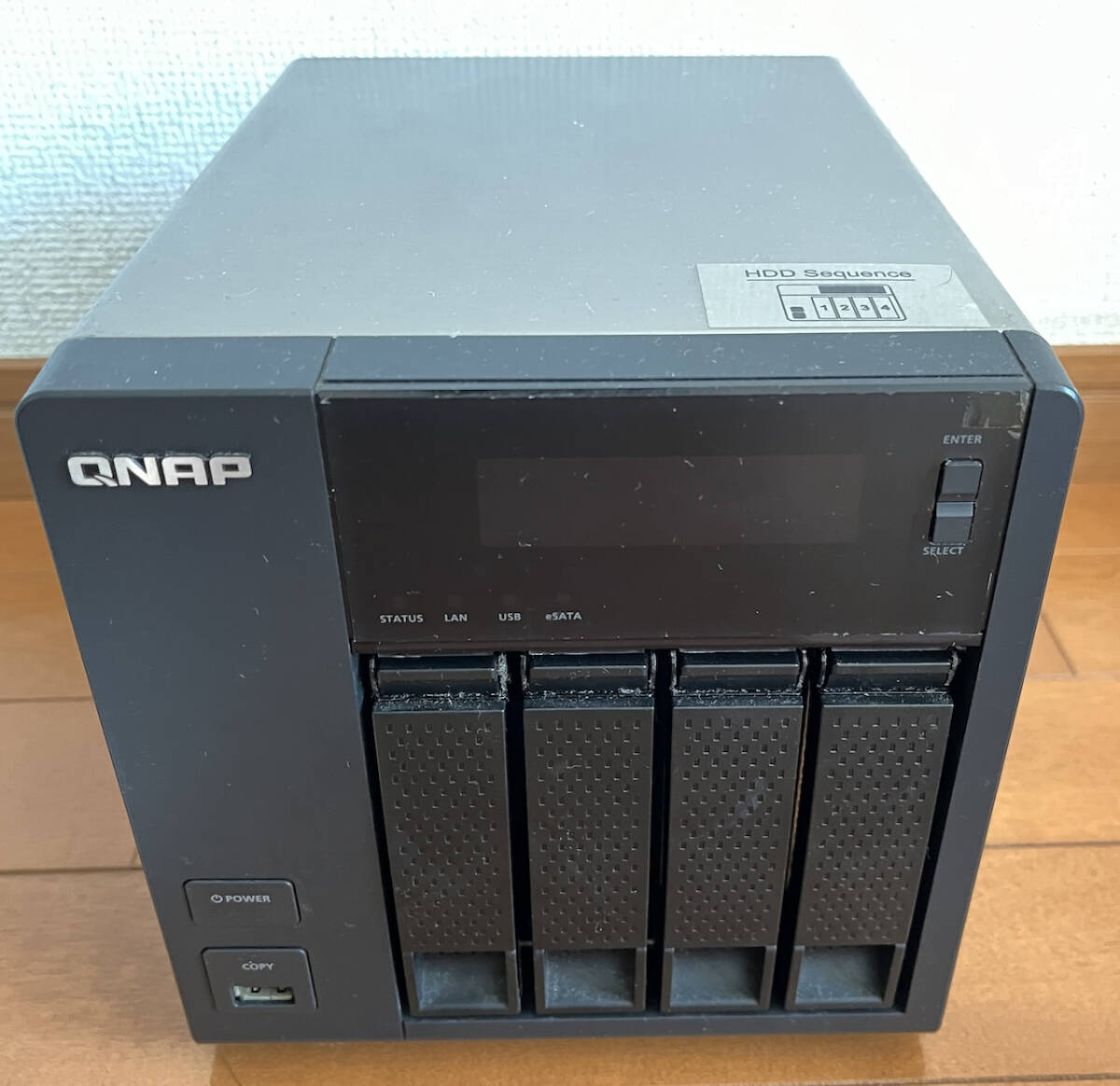 【中古】QNAP Turbo NAS TS-419P+ HDD 4ベイ_画像2