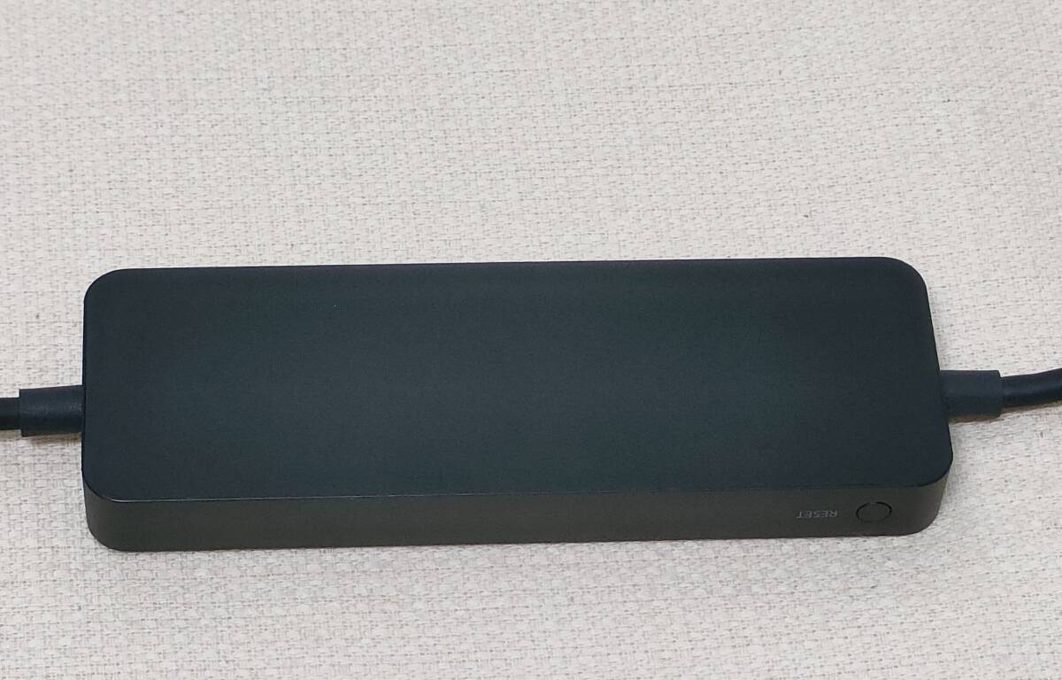 *65-24 Microsoft Wireless Display Adapter 1942