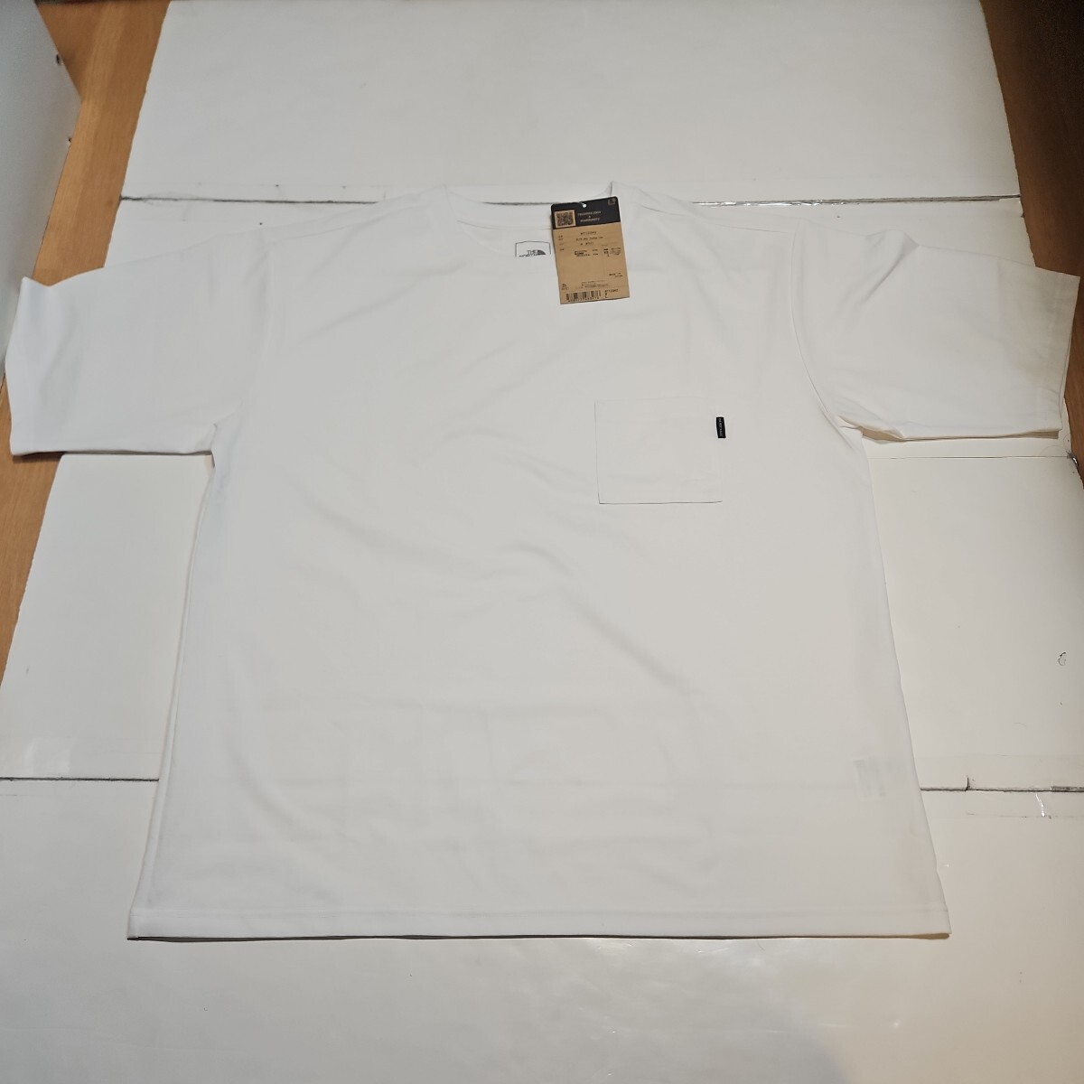 THE NORTH FACE S/S Airy Pocket Tee W WHITE ザ・ノース・フェイスショートスリーブエアリーポケットティー（メンズ）ホワイト Lサイズの画像4