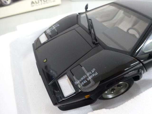 新品 未使用品 AUTO art MILLENNIUM オートアート ミレニアム LAMBORGHINI COUNTACH 5000S ランボルギーニ カウンタック 黒 ブラック 1/18_画像2