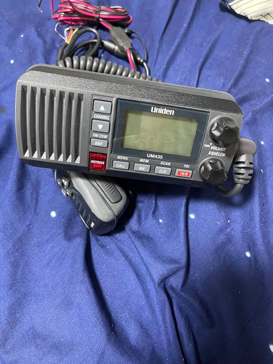 国際VHF無線機　Uniden UM435