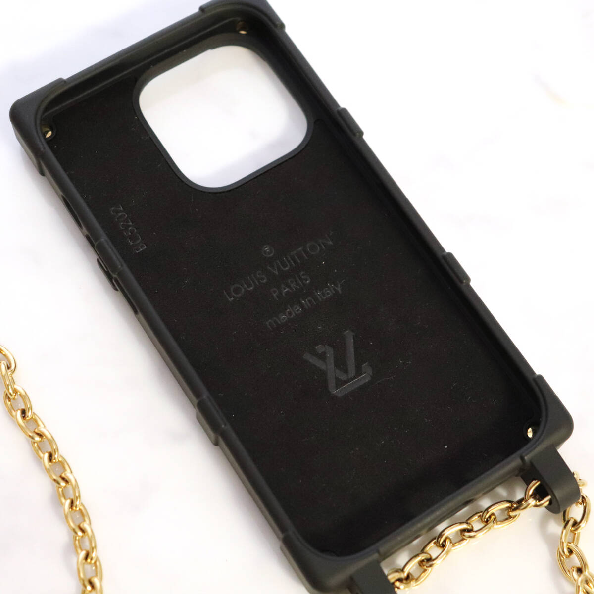 【美品】LOUIS VUITTON ルイヴィトン M81997 リ・トランク　IPHONE 14　PROケース スマホカバー　iphone14 PRO ブラック