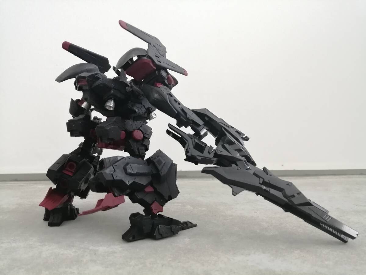 アーマードコア　コトブキヤ　R.I.P.3/M 塗装済完成品　ブルーマグノリア　死神部隊カラー　プラモデル_画像4