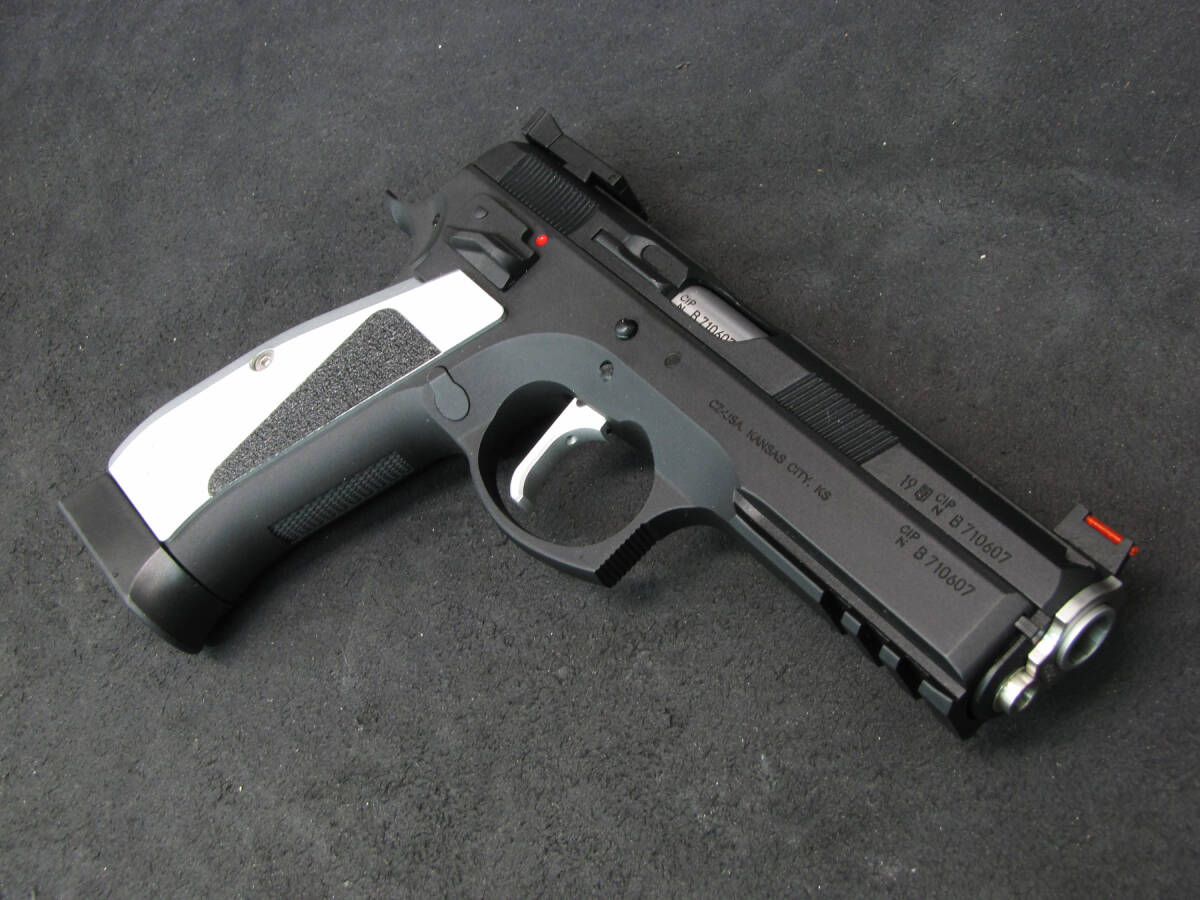 １艇限定 KJW CZ75 SP-01 Shadow accu リアルフル刻印特別仕様の画像2