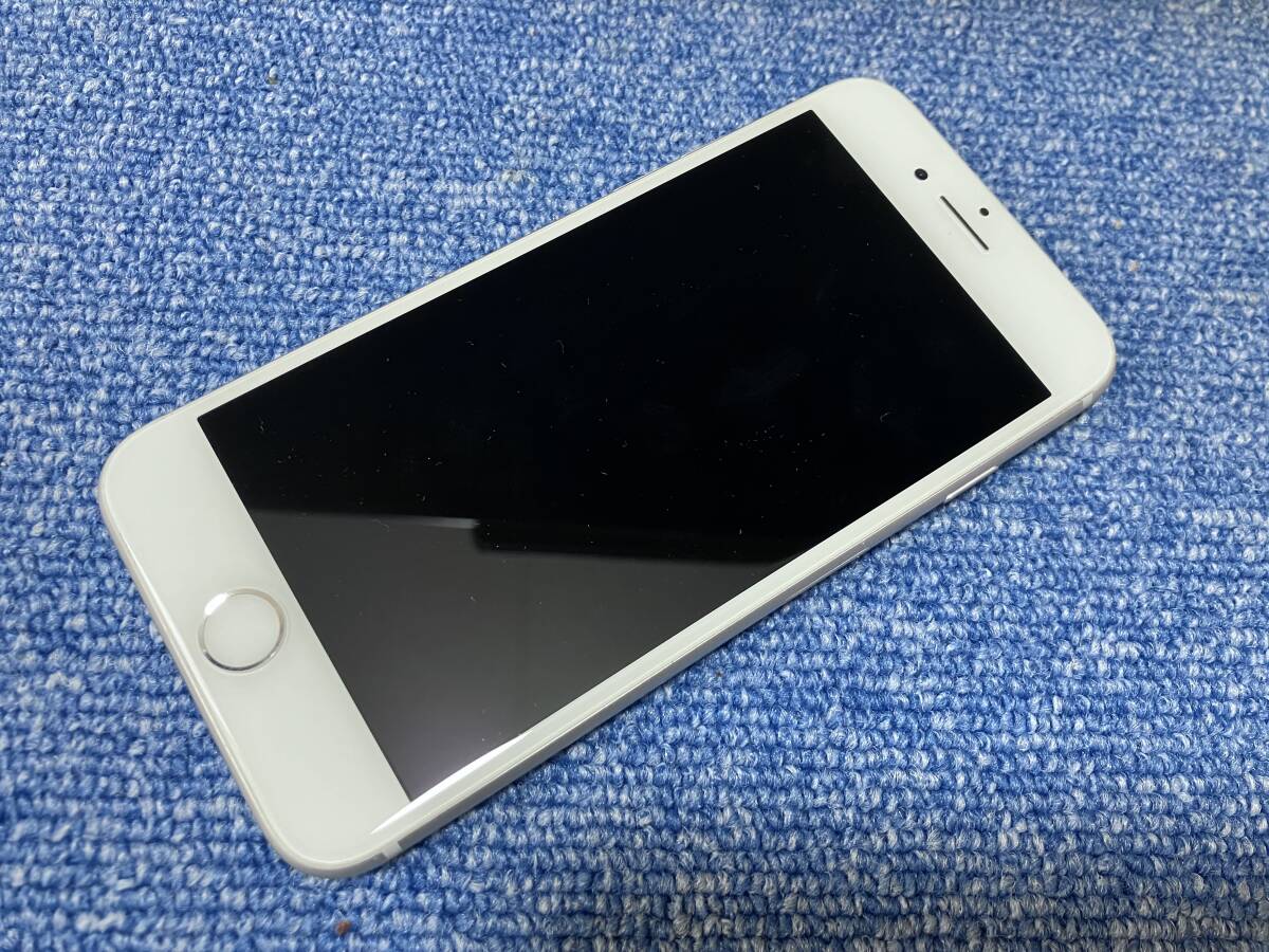 iPhone 8 ホワイト 白 64GB SIMフリー 本体 au 美品 利用制限〇 no4の画像1