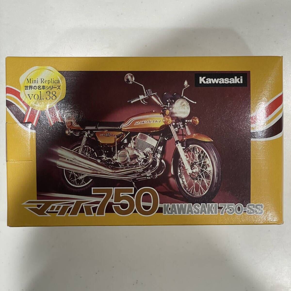 【未開封】レッドバロン 世界の名車シリーズ vol.38 KAWASAKI 750-SS マッハ750 バイク フィギュアの画像1