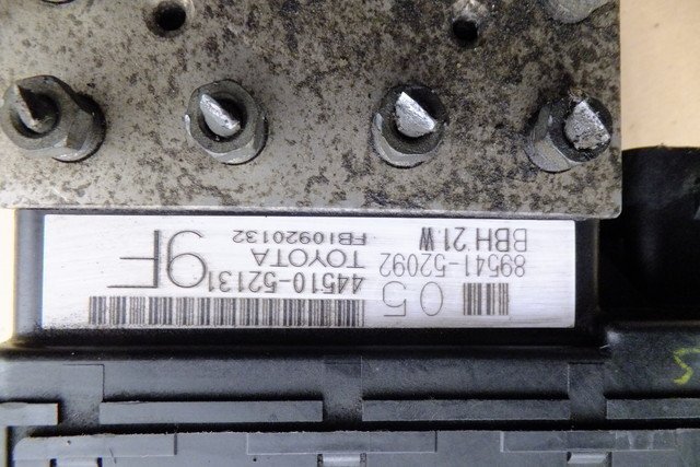 トヨタ ファンカーゴ NCP21 H14年 ABSアクチュエーター 21-8K28_画像2