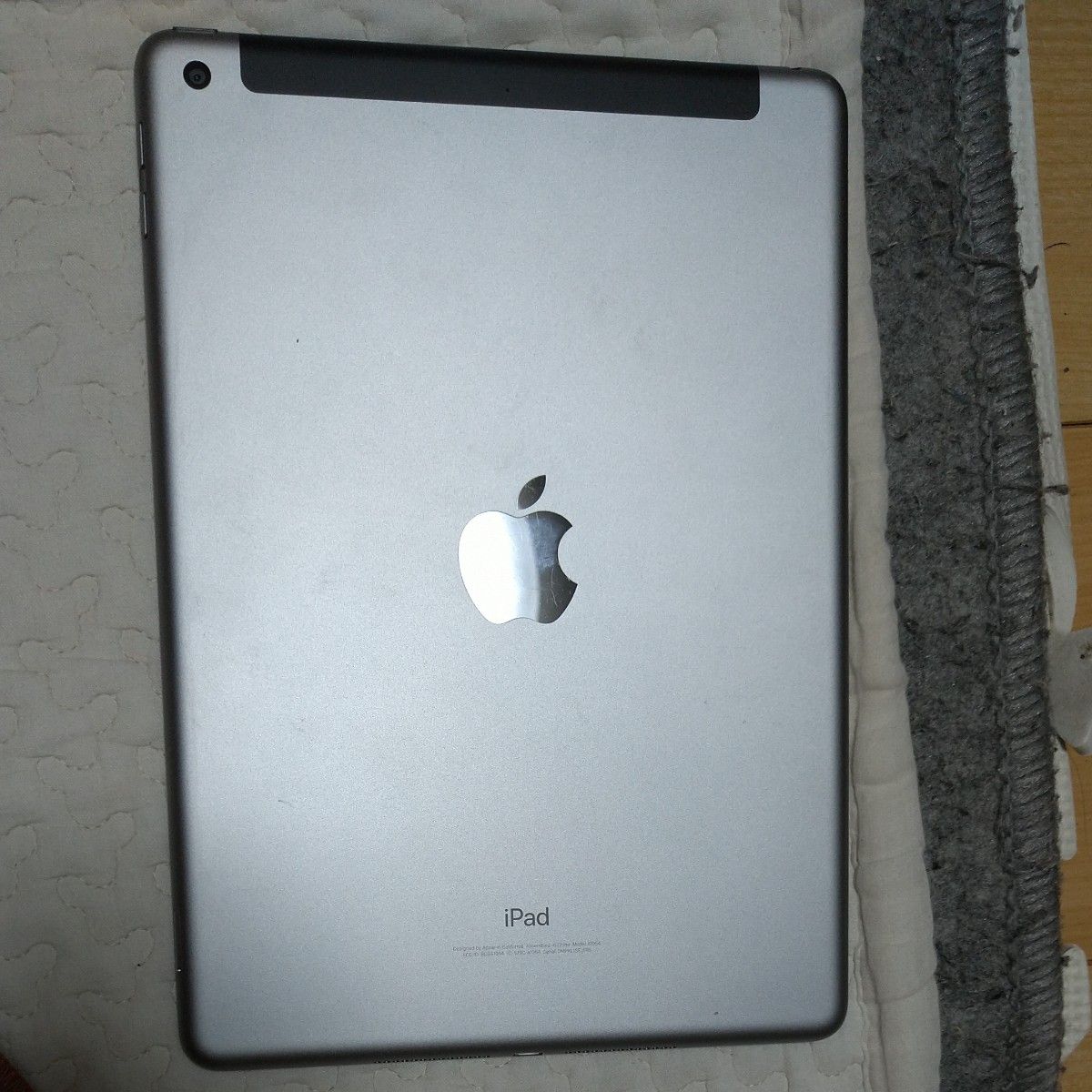 iPad 第6世代 wi-fi+cellular 32GB bluetoothキーボード付き
