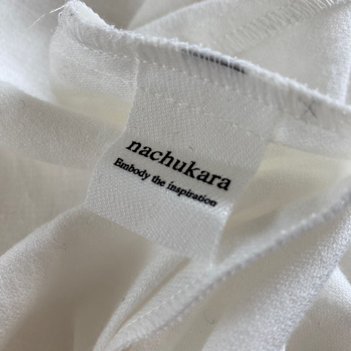 新品未使用　nachukara スタンドフリルブラウス　トップス　フリル　白色 長袖 シャツ ホワイト ブラウス