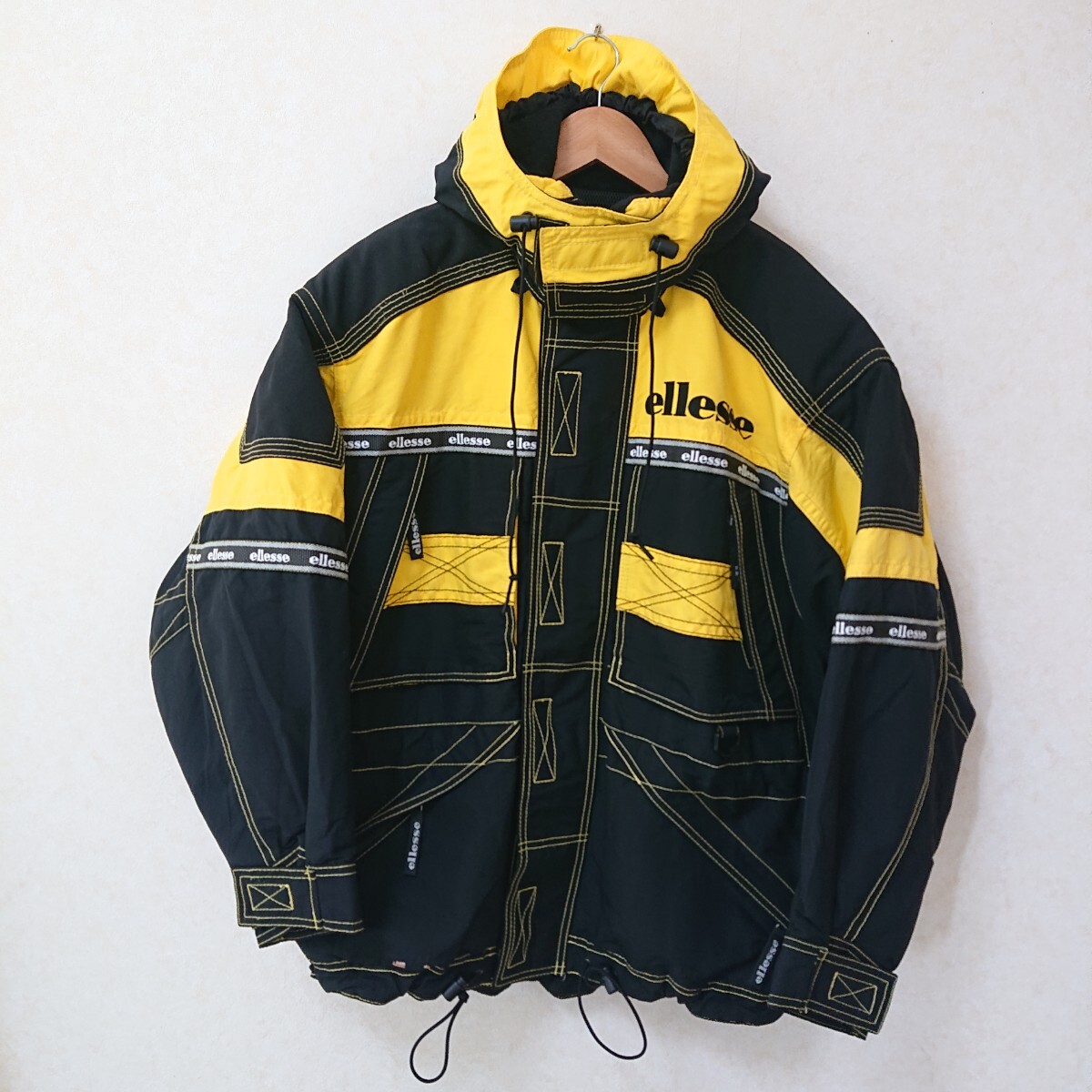 【ellesse】エレッセ スキー ウェア スノボー ウィンター スポーツ 防寒 ジャケット フード ナイロン 中わた ブラック メンズ M /Y8093CCの画像1