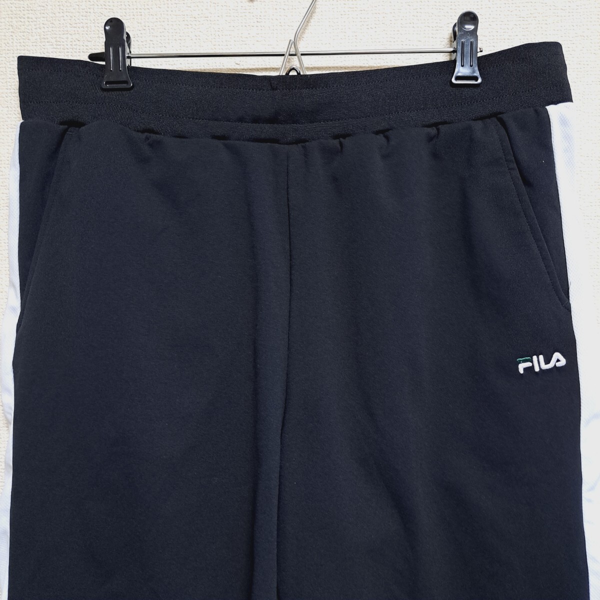 大きいサイズ【FILA】フィラ 7分丈 トレーニング パンツ ブラック ライン ロゴ テニス ゆったり 運動 ジム 紳士 メンズ サイズXL/Y8422HH_画像3