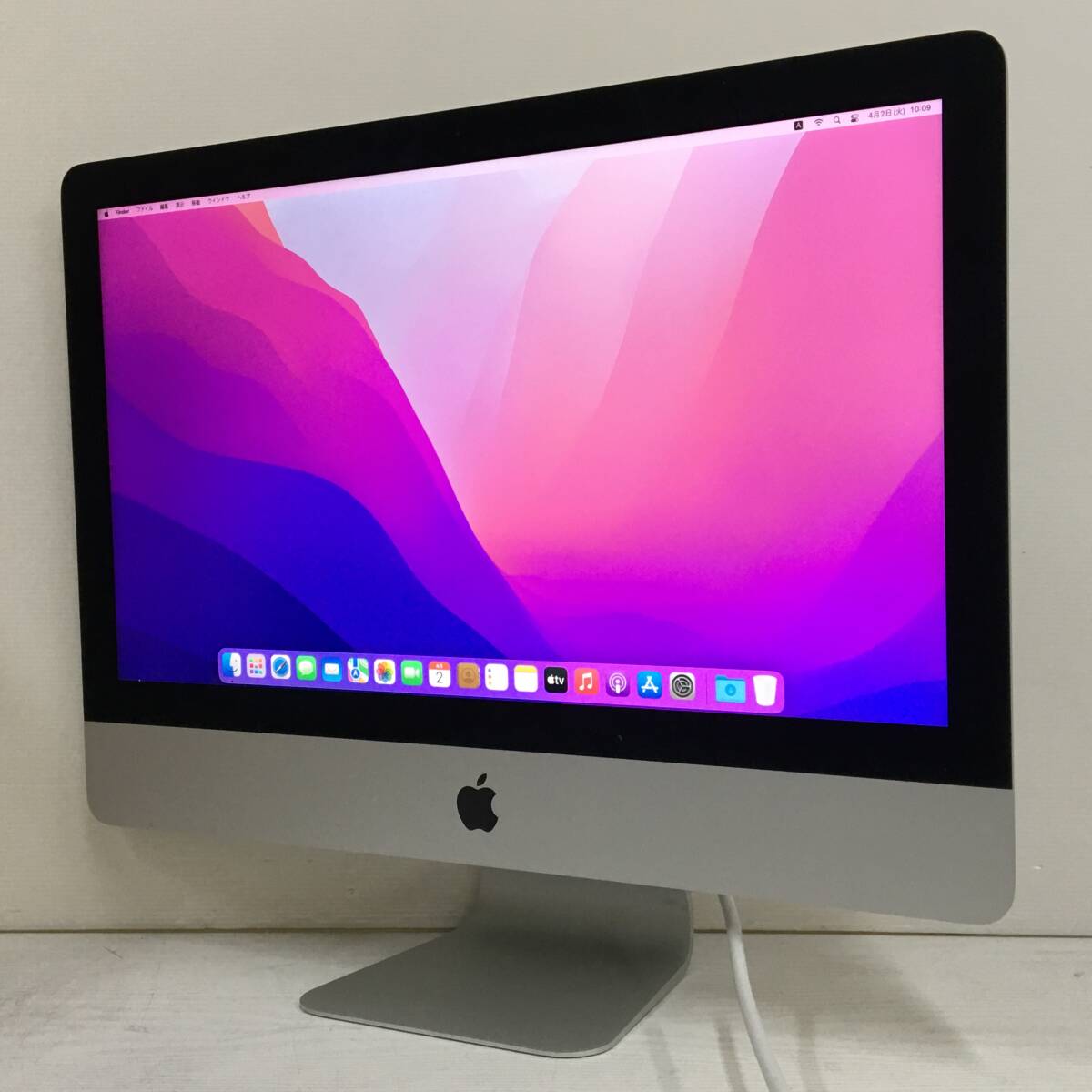 ☆【美品 21.5インチ】Apple iMac (21.5-inch, Late 2015) A1418 Core i5(5575R)/2.8GHz RAM:8GB/HDD:1TB Monterey ケーブル付属 動作品_画像1