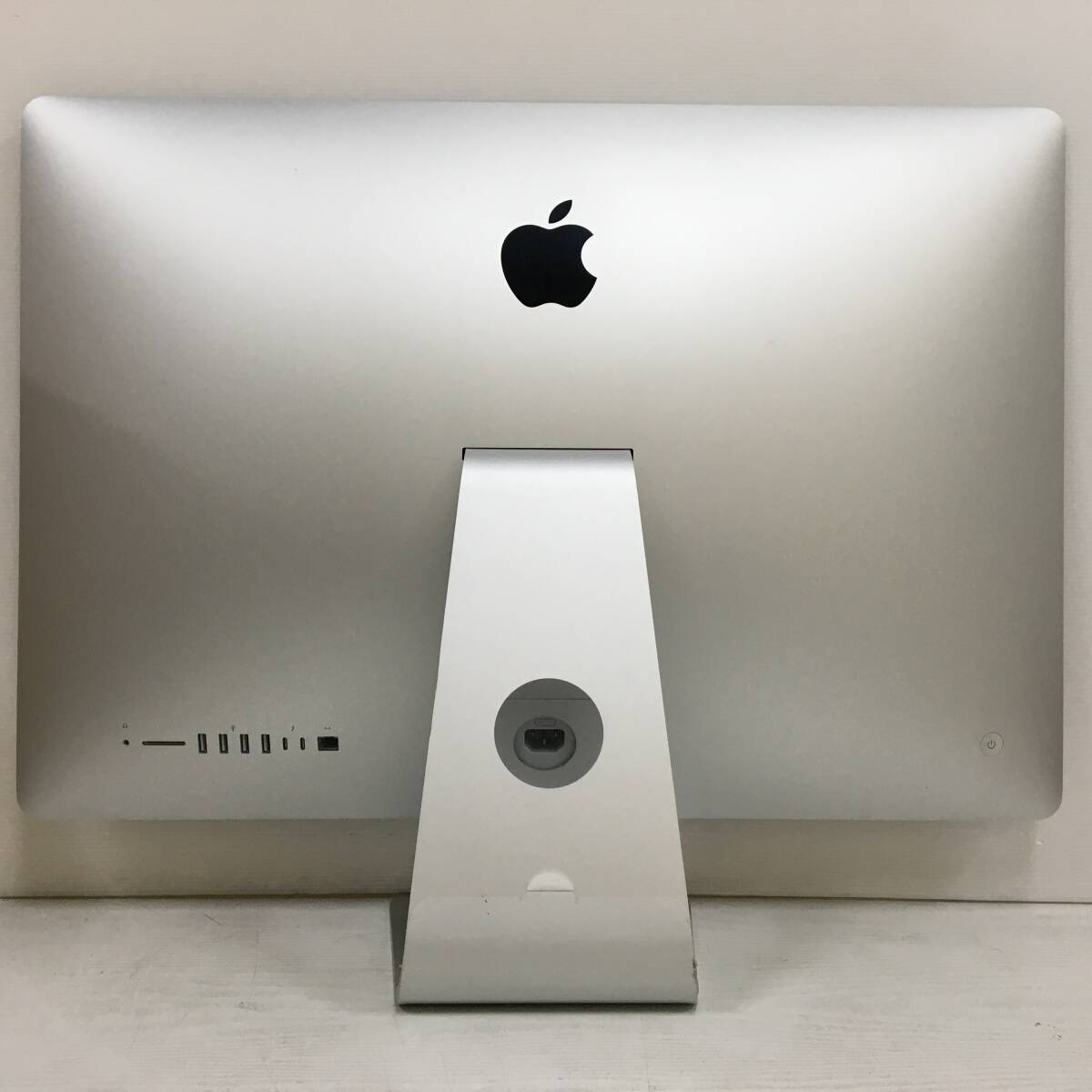 ☆【美品 27インチ】Apple iMac (Retina 5K, 27インチ, 2019) A2115 Core i5(8500)/3.0GHz RAM:8GB/HDD:1TB,SSD:28GB Sonoma 動作品の画像5