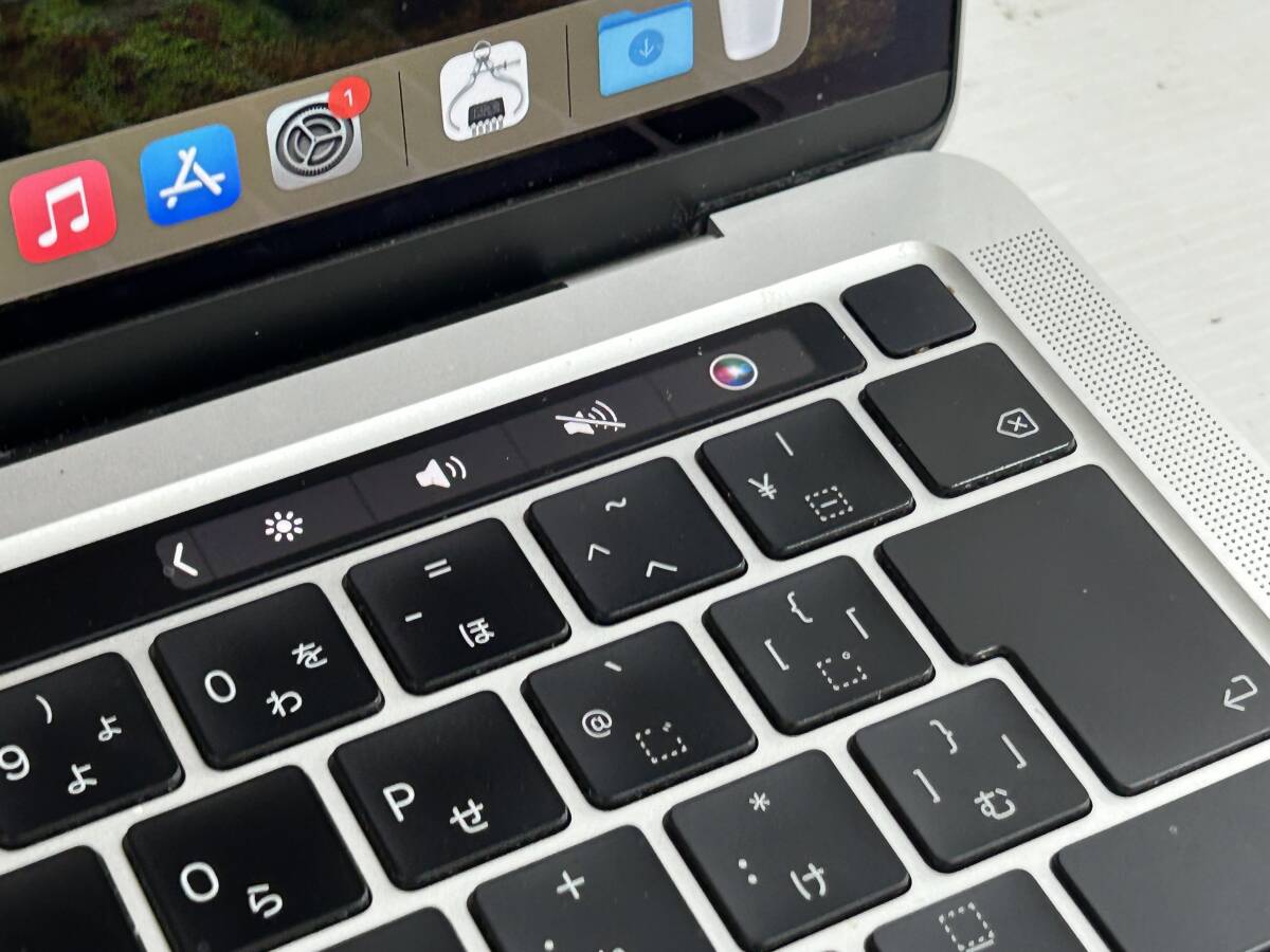 【美品 13.3インチ】Apple MacBook Pro(13-inch,2020) A2251 Core i7(1068NG7)/2.3GHz RAM:32GB/SSD:1TB シルバー Sonoma 動作品の画像7