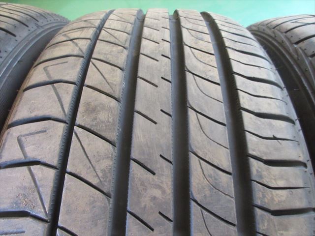 送料無料 235/45R18 DUNLOP ルマンV+ 2023年製 4本セット 7.5mmぐらい バリ溝の画像3