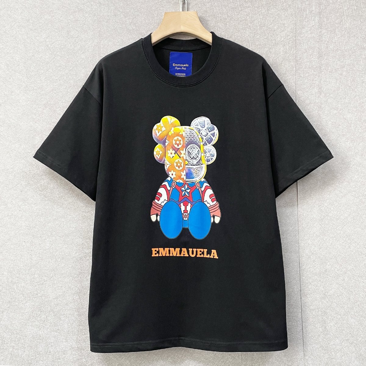 個性・半袖Tシャツ 定価2万◆Emmauela・イタリア・ミラノ発◆米国綿 吸湿 薄手 モノグラム おしゃれ ベアブリック/Bearbrick 2XL/52サイズ_画像1