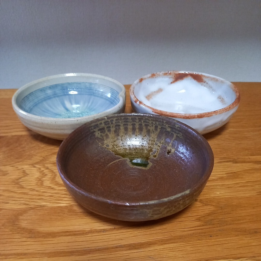 Mino -yaki 3 видов мисок (Oita Pot Pot geted Glaze Pot Shino Bowl)