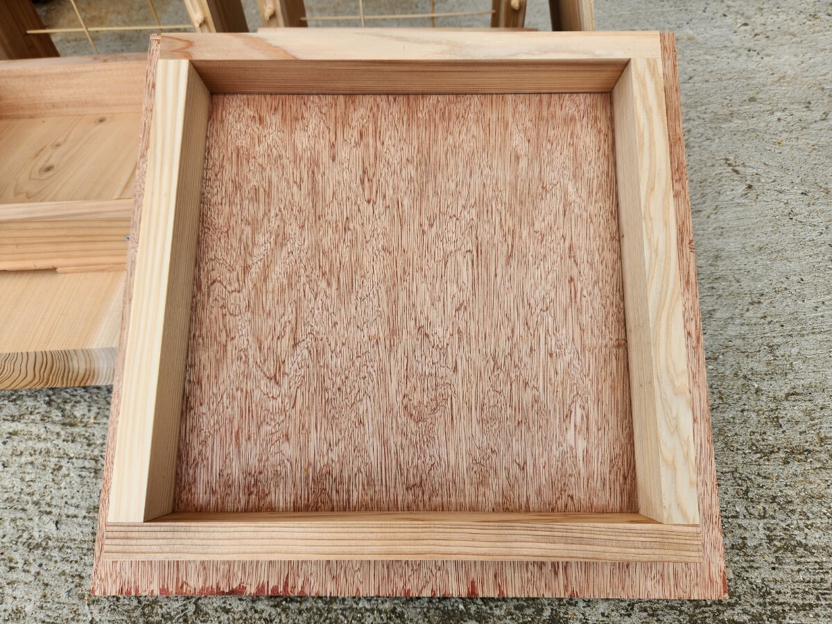 熟練大工作製、柾目板使用で重箱の節抜けの心配なし、日本蜜蜂三段重箱式巣箱（焼き無し）、ミツバチ_天井板裏面