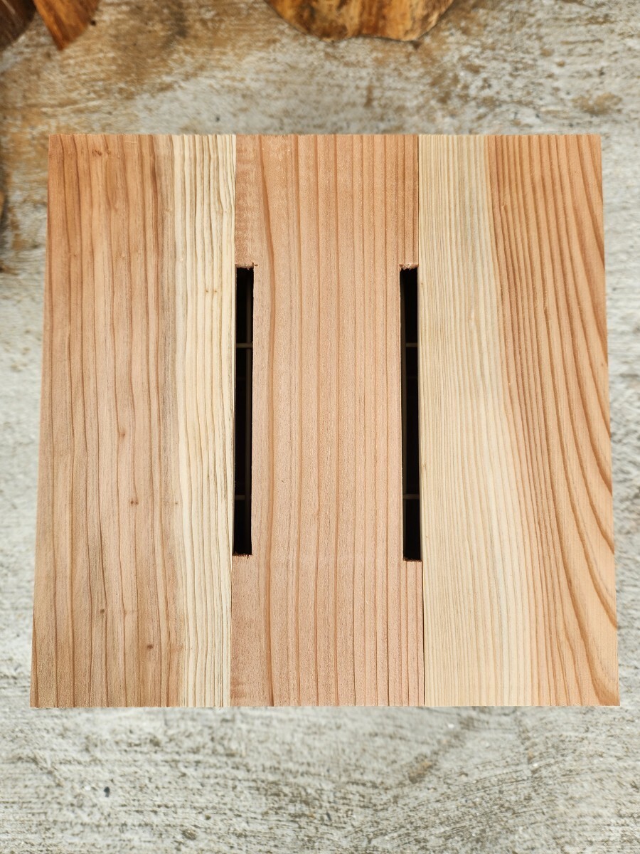 熟練大工作製、柾目板使用で重箱の節抜けの心配なし、日本蜜蜂三段重箱式巣箱（焼き無し）、ミツバチの画像4